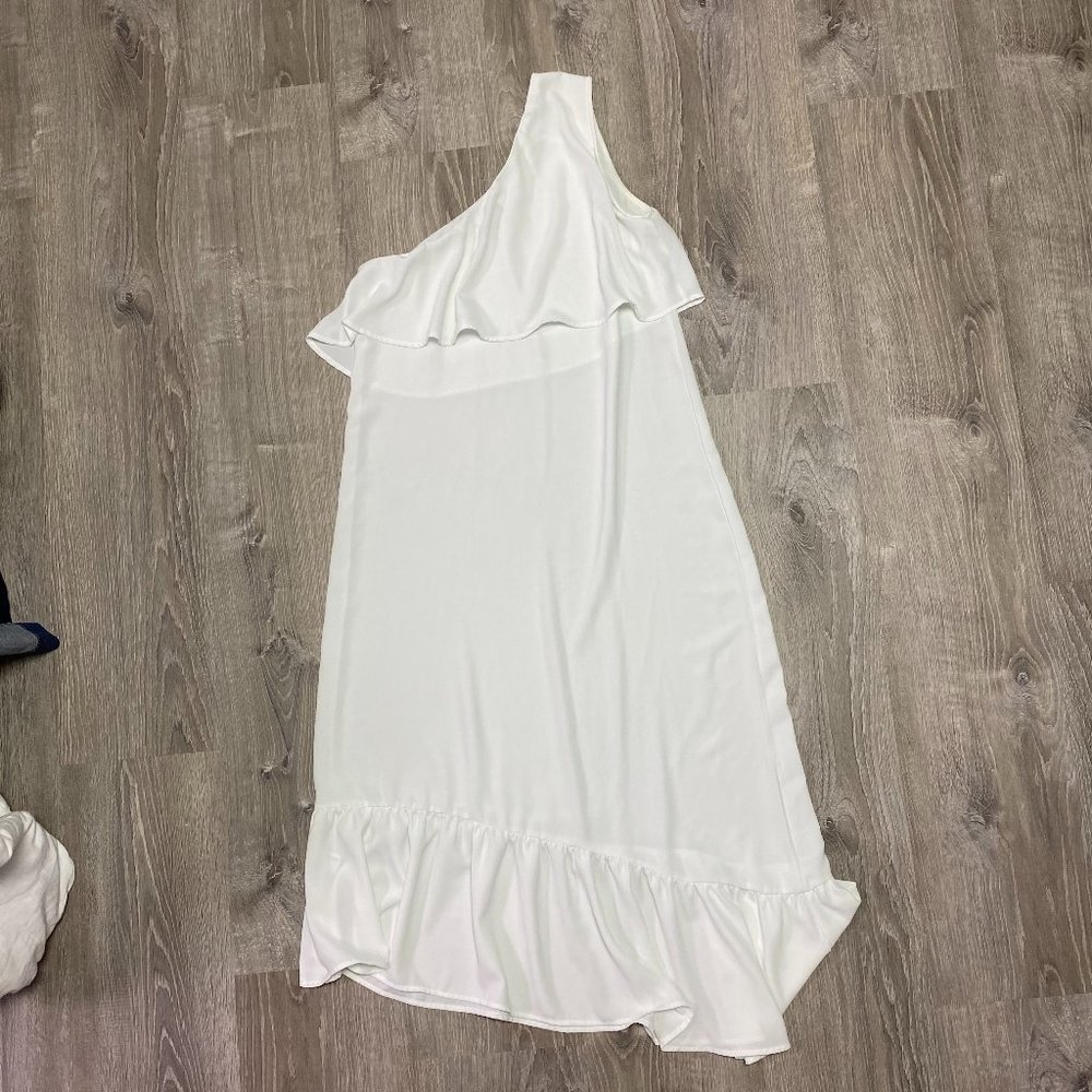 PrettyLittleThing Asymmetrical One-Shoulder Dress
